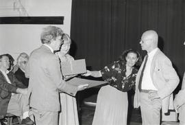 Fotografia  czarno-biała (odbitka)   z zakończenia konkursu na - "Najciekawsze Wydarzenie Mu...