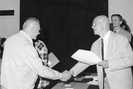 Fotografia  czarno-biała (odbitka)   z zakończenia konkursu na - "Najciekawsze Wydarzenie Mu...