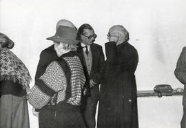 Fotografia  czarno-biała (odbitka)  z otwarcia  wystawy pt.  "Nomina Sacra" w Państwowy...